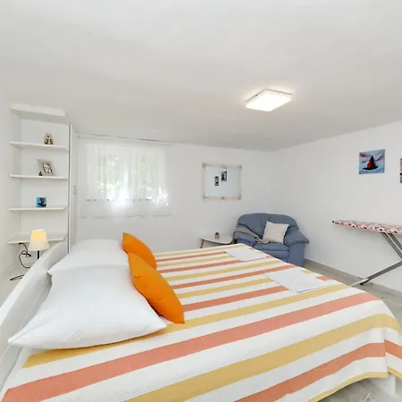 Vanda Land Apartment