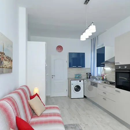 Vanda Land Apartment *